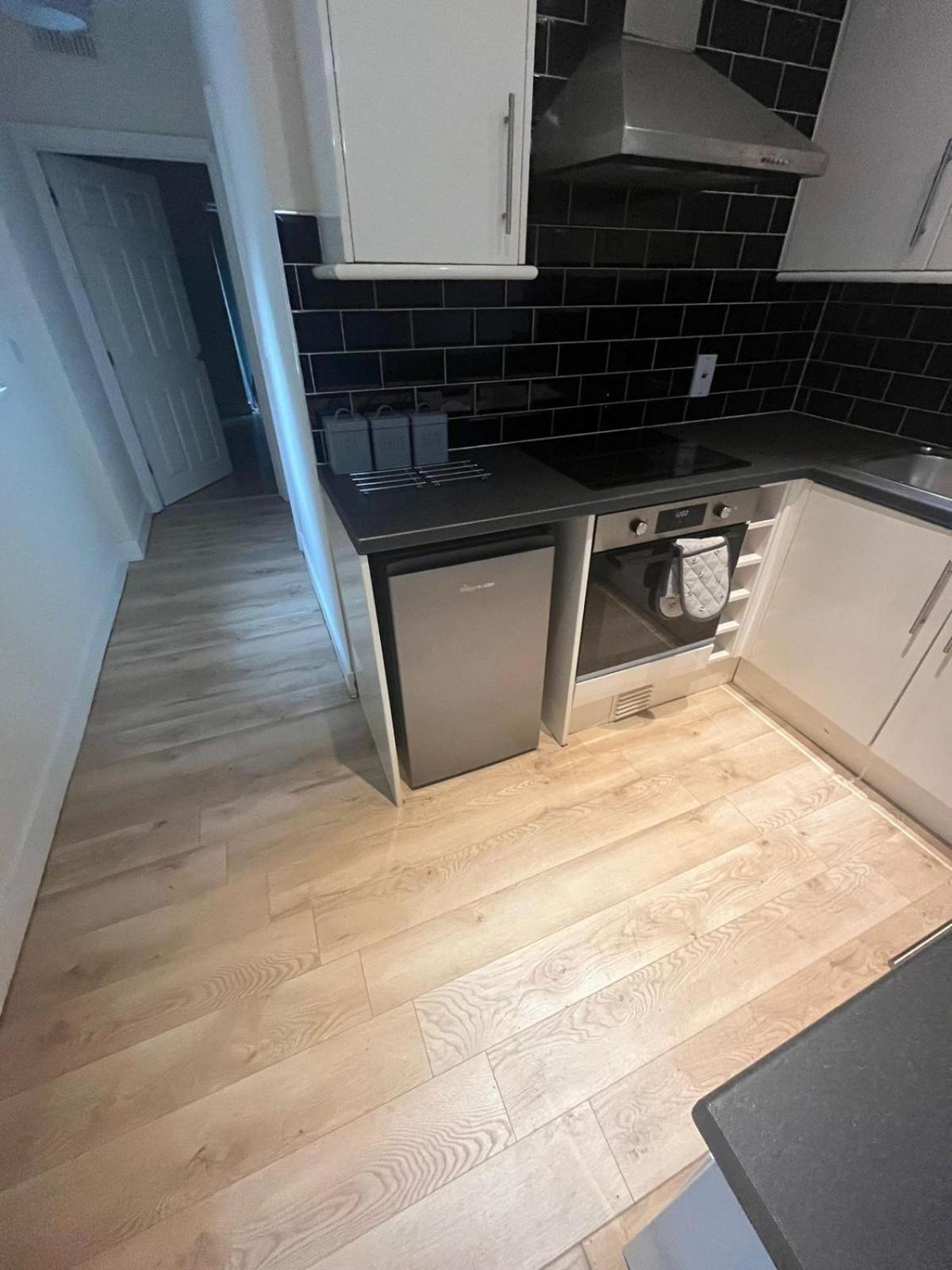 1 Bedroom Flat With Parking 레스터 외부 사진